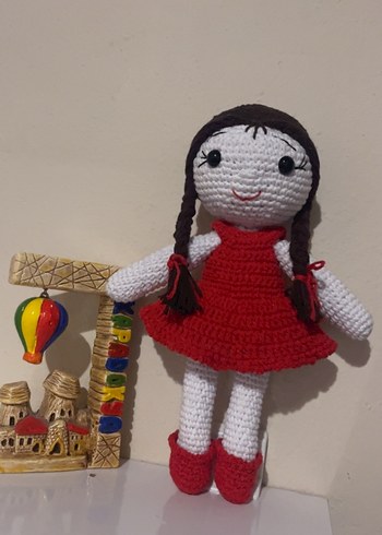 Kırmızı Elbiseli Örgü Bebek - Görsel 4