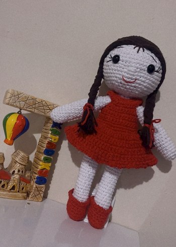 Kırmızı Elbiseli Örgü Bebek - Görsel 2