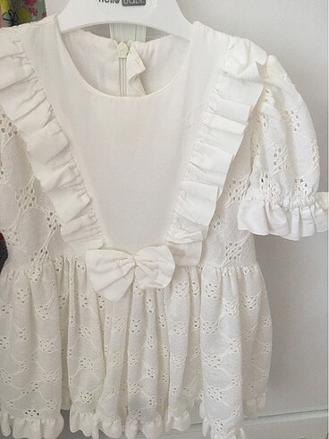 Kız bebek beyaz güpürlü elbise