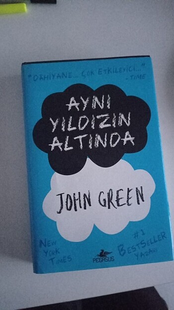 AYNI YILDIZIN ALTINDA - John Green