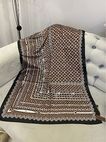 Louis Vuitton vual ipek şal