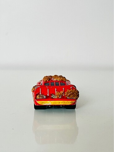  Beden ŞİMŞEK MACQUEEN Yapraklı Pixar Car