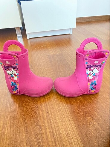 Crocs bot çizme 25 numara kız çocuk