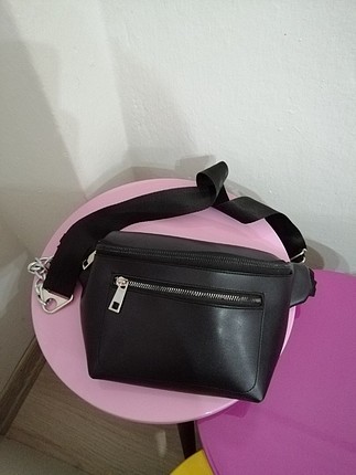 çapraz askılı çanta