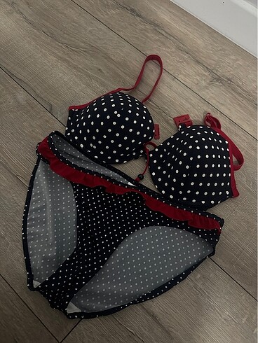 bikini alt üst takım