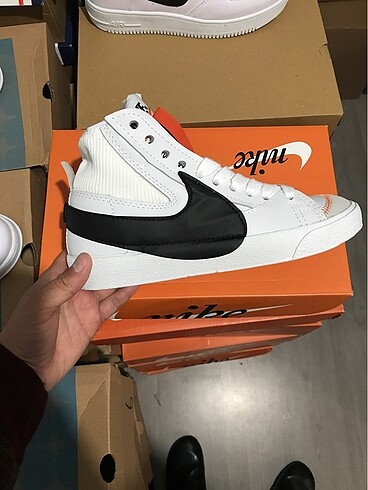 Nike ithal ürün sınırlı sayı