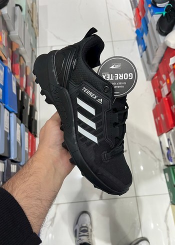 Adidas 42