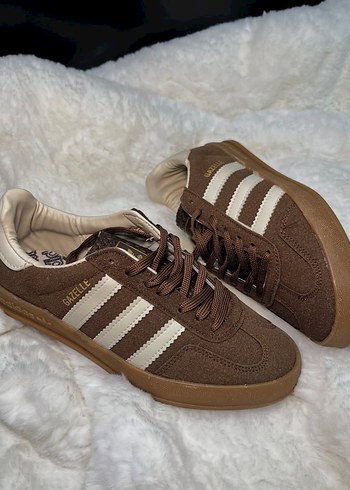 Adidas 38