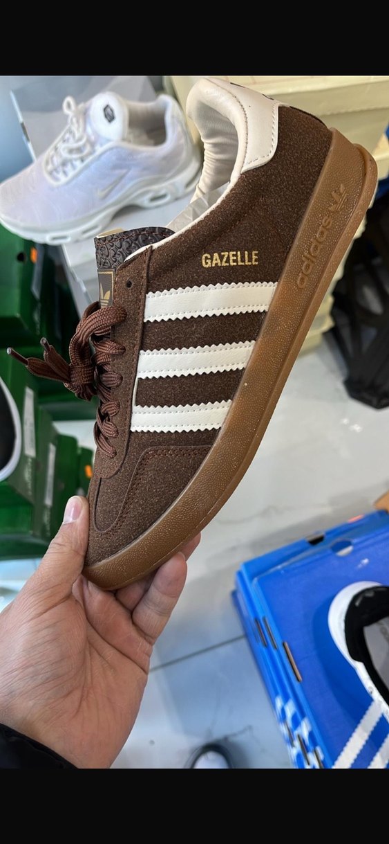 Kahverengi Süet Adidas Gazelle Sneakers - Görsel 2