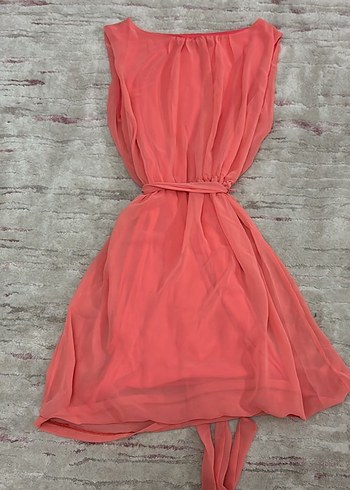Pembe Midi Drapeli V Yaka Elbise