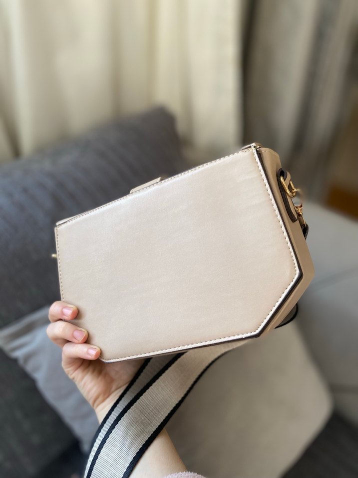 Bej Deri Tokalı Kadın Omuz Çantası - Görsel 5