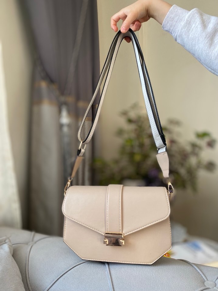 Bej Deri Tokalı Kadın Omuz Çantası - Görsel 2