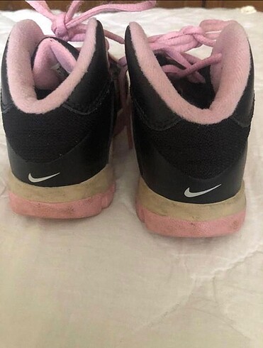 26 Beden siyah Renk Nike çocuk ayakkabısı