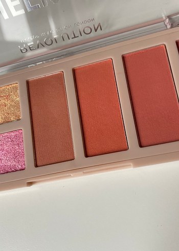 REVOLUTION ALLIK PALETİ - Görsel 2