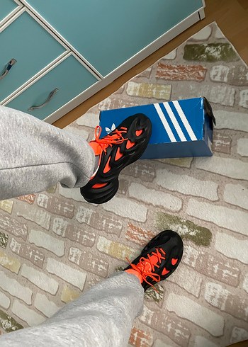 40 Beden Adidas Adifom Q Sıfır Ayakkabı
