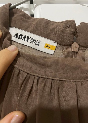 40 Beden Şifon Kumaşlı Bej Uzun Elbise