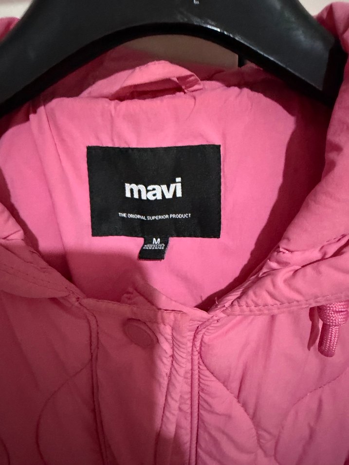 Pembe Kapüşonlu Kadın Mont - Görsel 2