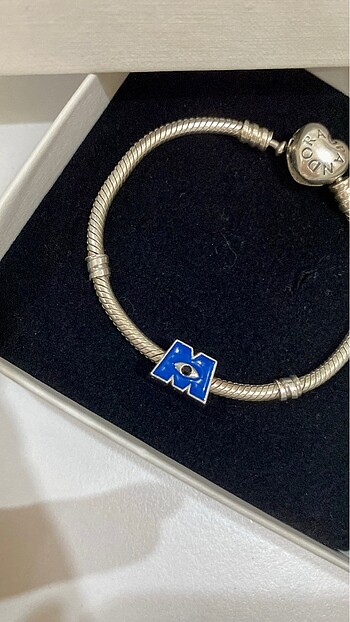  Beden M harf Pandora charm