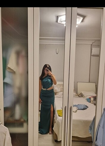 zümrüt yesil gece elbisesi