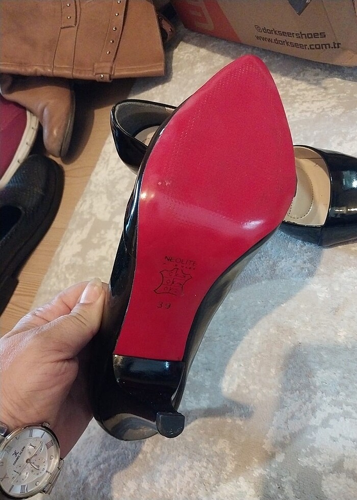 Siyah parlak topuklu ayakkabı - Görsel 3