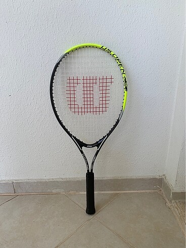 Tenis raketi Wilson