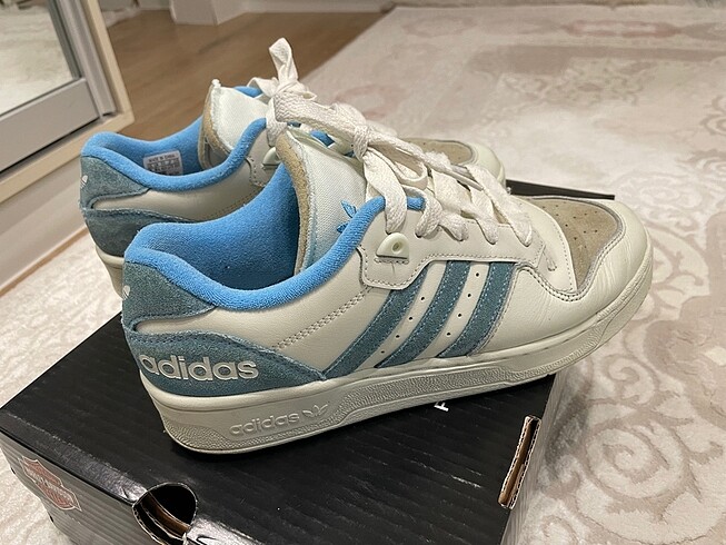 42.5 Beden Adidas erkek spor ayakkabı