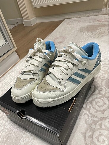 42.5 Beden çeşitli Renk Adidas erkek spor ayakkabı