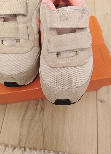 26 Beden Nike spor ayakkabı