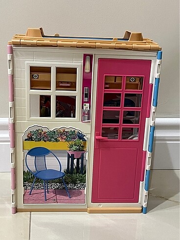 Barbie evi katlanabilir