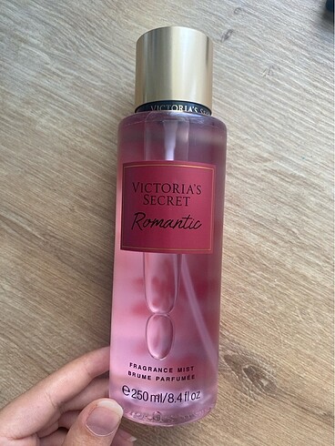 Victorias Secret Romantic Body Mist