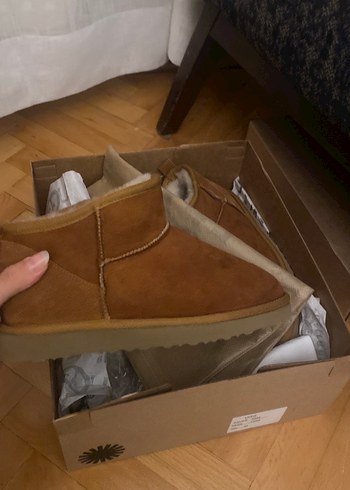 38 Beden Ugg Ultra Mini chest nut