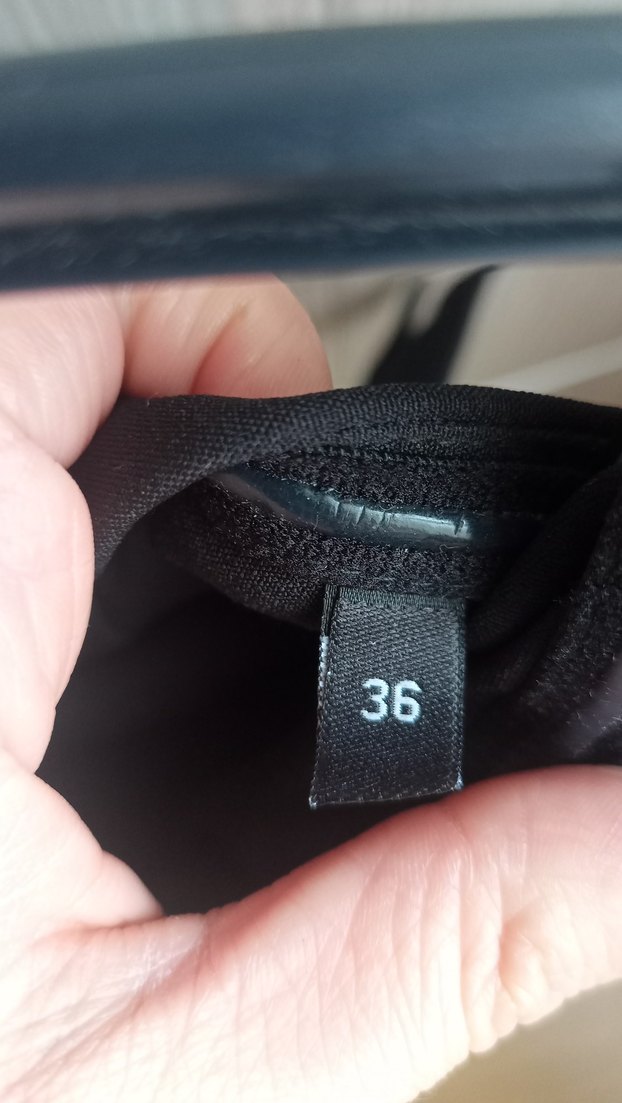 Siyah Kemer Detaylı Straplez Mini Bluz - Görsel 4