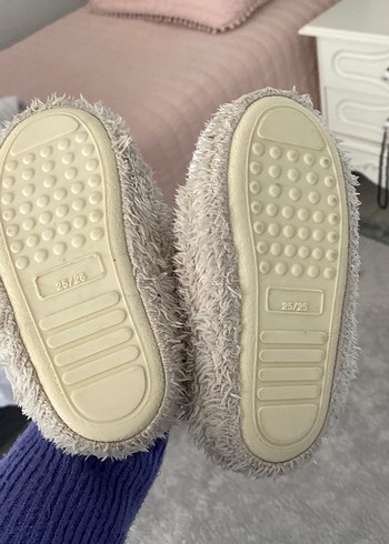 Kız Çocuk Gri Nakışlı Peluş Ev Terliği - Görsel 3