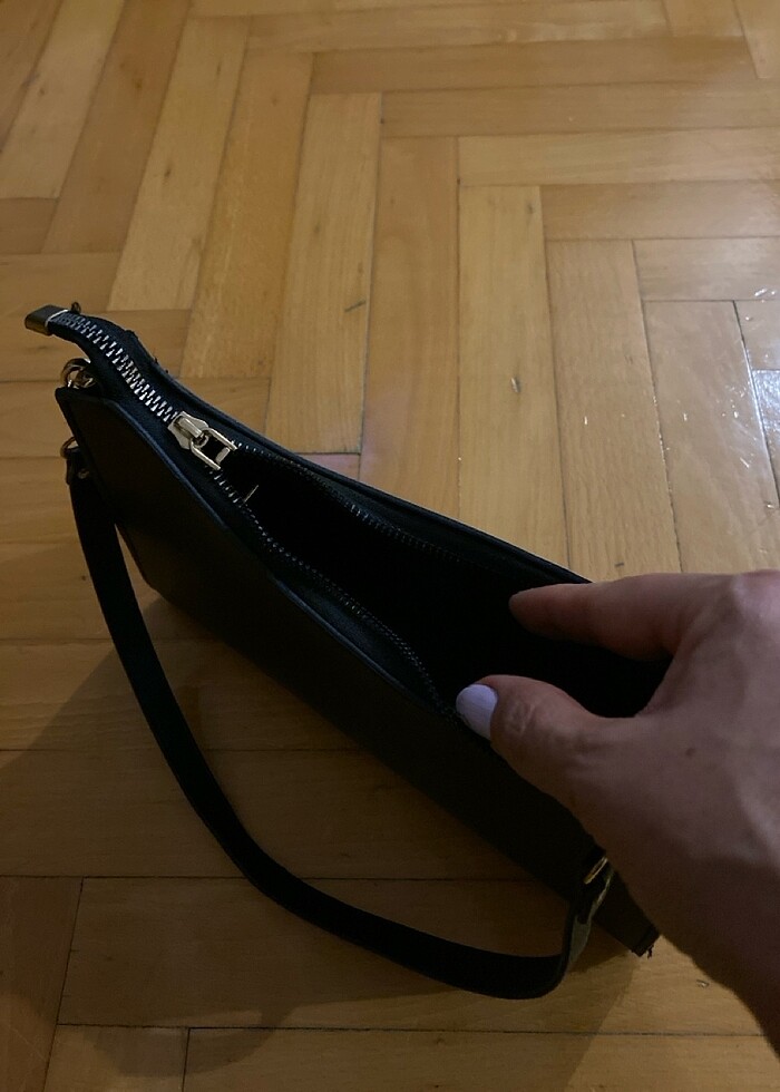 Az kullanılmış el çantası - Görsel 3