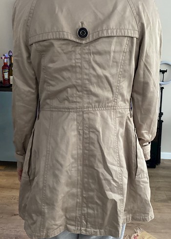 Parlak  İri Düğmeli Midi Kadın Trençkot - Görsel 6