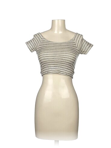 Koton T-shirt %70 İndirimli.