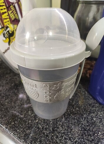gri yemek taşıma kabı