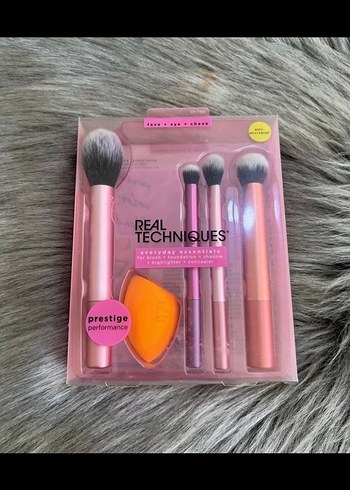 Real Techniques