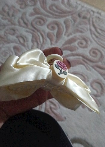 Parlak Beyaz Saten Fiyonk Saç Aksesuarı - Görsel 5