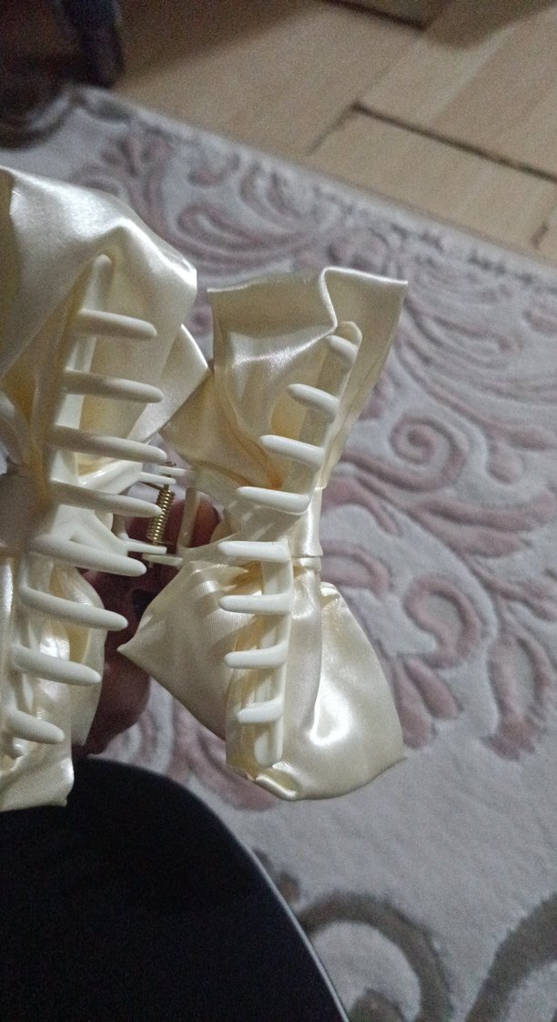 Parlak Beyaz Saten Fiyonk Saç Aksesuarı - Görsel 4