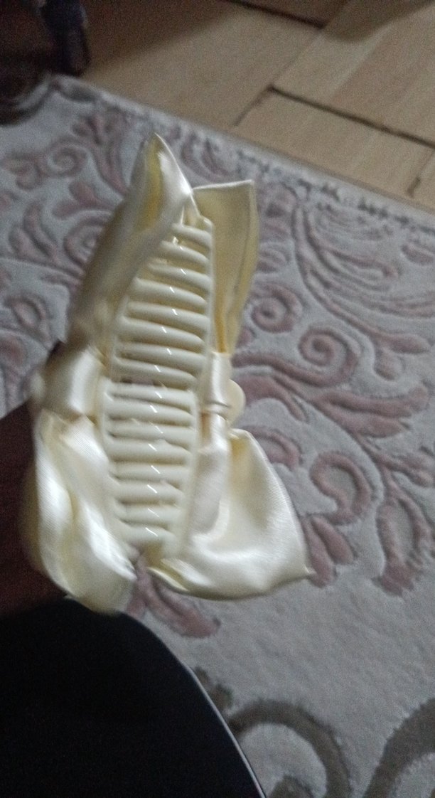 Parlak Beyaz Saten Fiyonk Saç Aksesuarı - Görsel 3