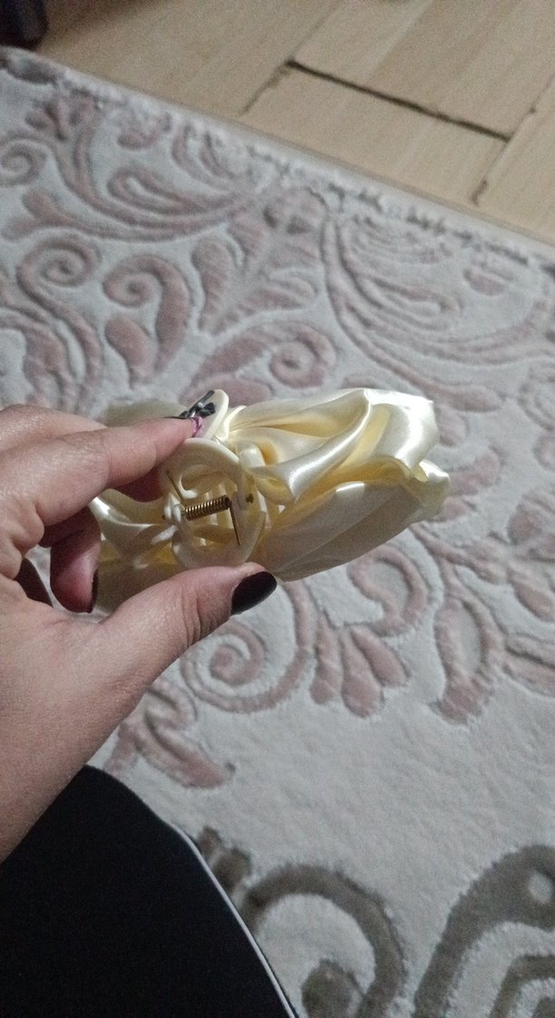 Parlak Beyaz Saten Fiyonk Saç Aksesuarı - Görsel 2