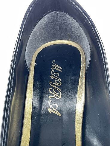 39 Beden siyah Renk PreLoved Stiletto %70 İndirimli.