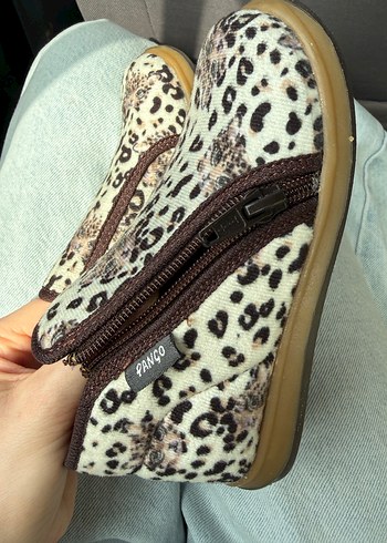 Kız Çocuk Leopar Desenli Sıcak Ev Terliği - Görsel 2