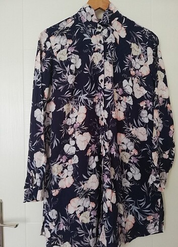 LC Waikiki Ciçekli Lacivert tunik xl