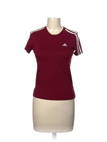 Adidas T-shirt %70 İndirimli.