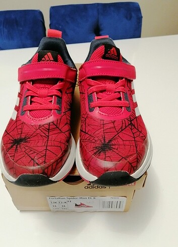 Adidas marvel 