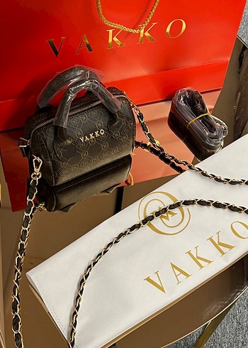 Vakko Zincir Detaylı Kahverengi Deri Kadın Çanta