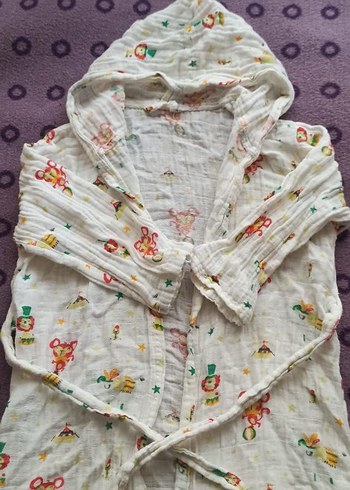 Kız Çocuk  Desenli Keten Bornoz - Görsel 3