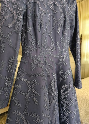 Uzun Kollu İşlemeli Mor Kadın Abiye Elbise - Görsel 3